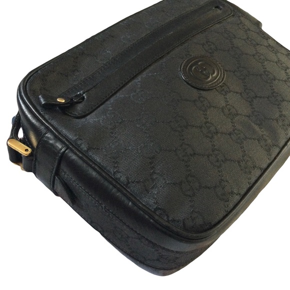 2x HOST PICK Vintage Gucci Black Monogram Crossbody Camera Bag - Picture 6 of 15